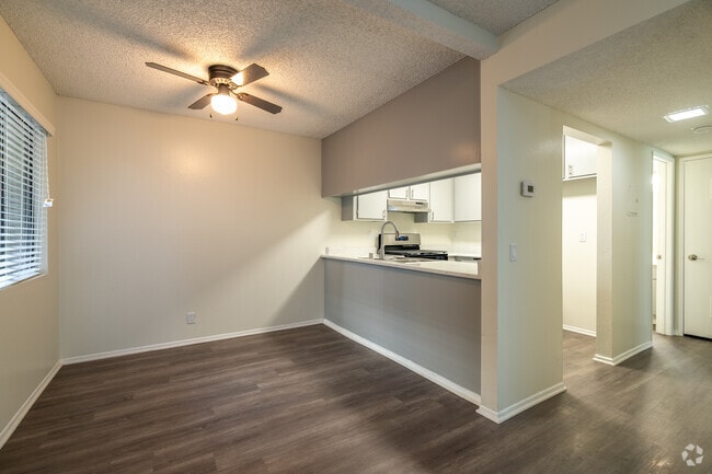 Concord Village, undefined, 1251 Massachusetts Ave, Riverside, CA 92507, Photo:4