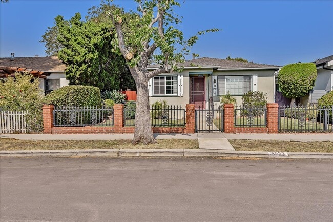 3532 Maplewood Ave, undefined, 3532 Maplewood Ave, Los Angeles, CA 90066, Photo:1