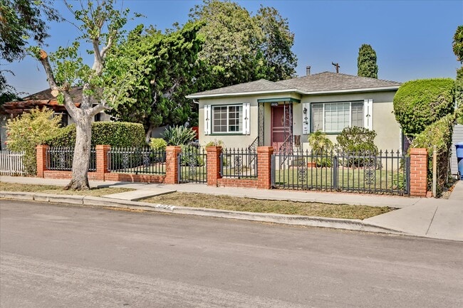 3532 Maplewood Ave, undefined, 3532 Maplewood Ave, Los Angeles, CA 90066, Photo:3