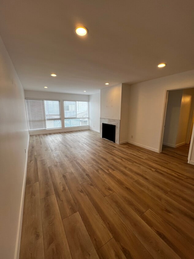 20 29th Ave, undefined, 20 29th Ave Unit 209, Venice, CA 90291, Los Angeles County, California, United States, Photo:0