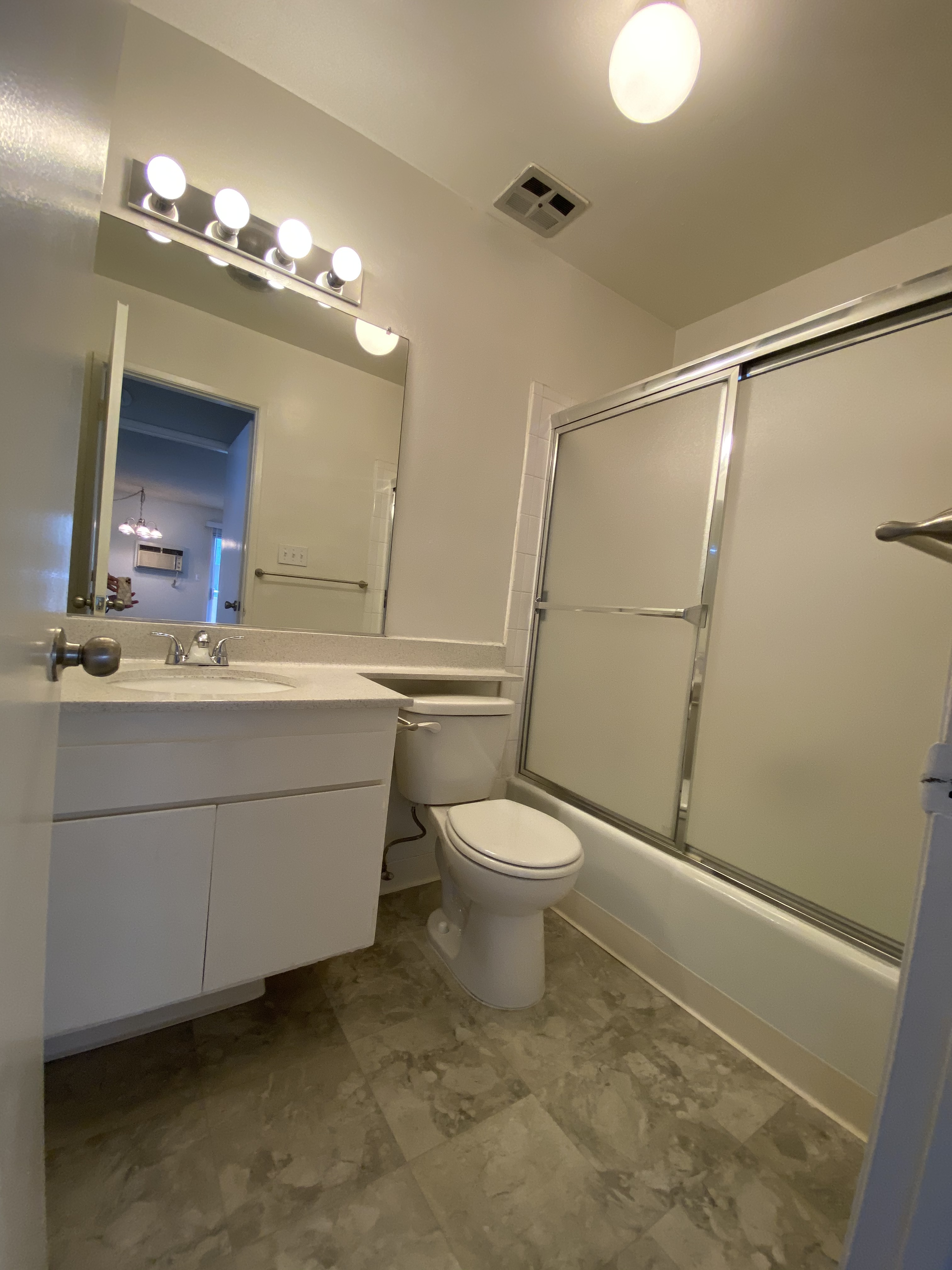 Eastborne I, ucla, 10558 Eastborne Ave, Los Angeles, CA 90024, USA, Photo:1