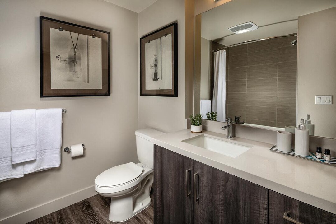 The Pearl, usc, 687 S Hobart Blvd, Los Angeles, CA 90005, USA, Photo:3