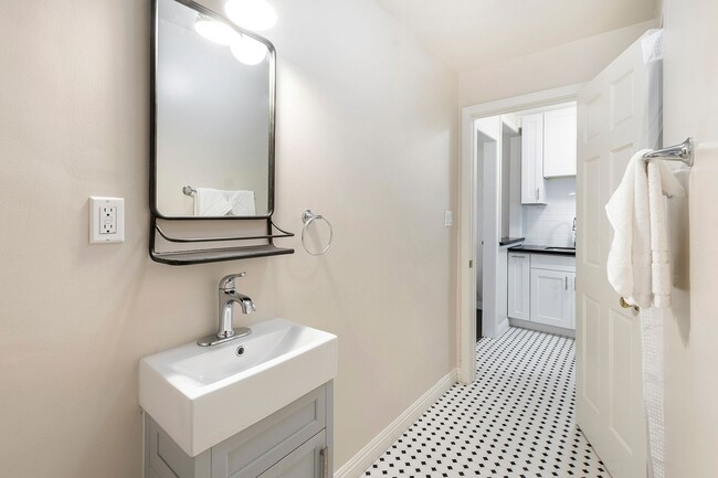 THE NORM @ 750 Normandie Ave, undefined, 750 Normandie Ave, Los Angeles, CA 90005, USA, Photo:7