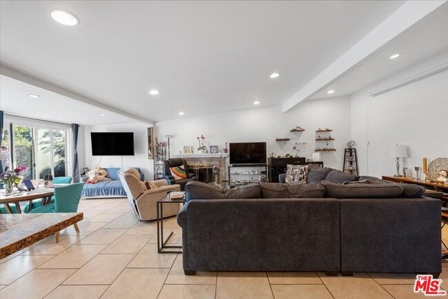 17816 Lull St, csun, 17816 Lull St, Los Angeles, CA 91335, Photo:2