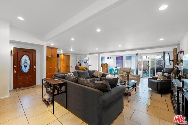 17816 Lull St, csun, 17816 Lull St, Los Angeles, CA 91335, Photo:3