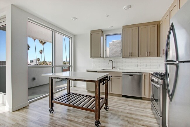3008 Santa Monica Blvd Unit 306, undefined, 3008 Santa Monica Blvd Unit 306, Santa Monica, CA 90404, Photo:4