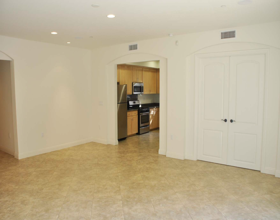 Mollie's Sublet, undefined, 10984 Strathmore Dr, Los Angeles, CA 90024, USA, Photo:2