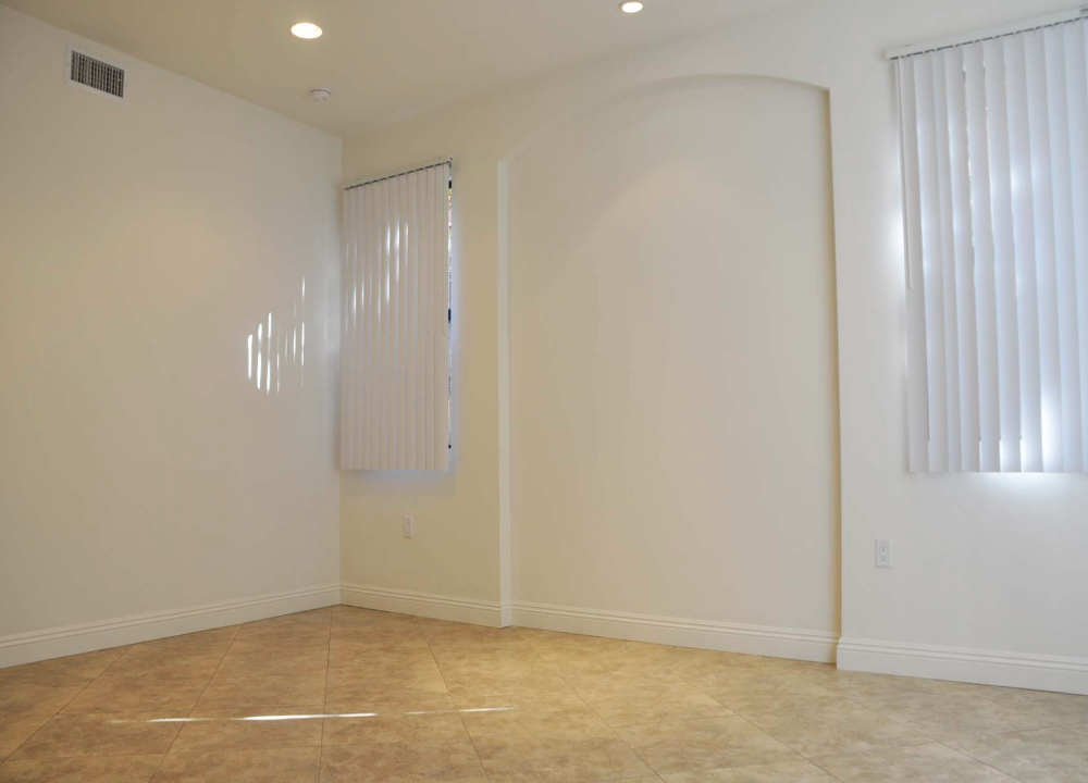 Mollie's Sublet, undefined, 10984 Strathmore Dr, Los Angeles, CA 90024, USA, Photo:3