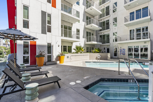 The Roya, usc, 760 Serrano Ave, Los Angeles, CA 90005, USA, Photo:12