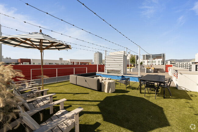 The Roya, usc, 760 Serrano Ave, Los Angeles, CA 90005, USA, Photo:13