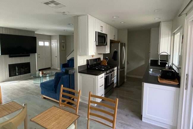 404 Harbor Woods Pl, undefined, 404 Harbor Woods Pl, Newport Beach, CA 92660, United States, Photo:4