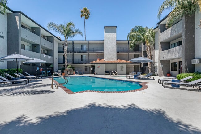 8111 Reseda Blvd, csun, 8111 Reseda Blvd, Reseda, CA 91335, Photo:1