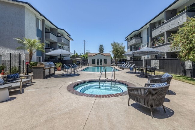 8111 Reseda Blvd, csun, 8111 Reseda Blvd, Reseda, CA 91335, Photo:3