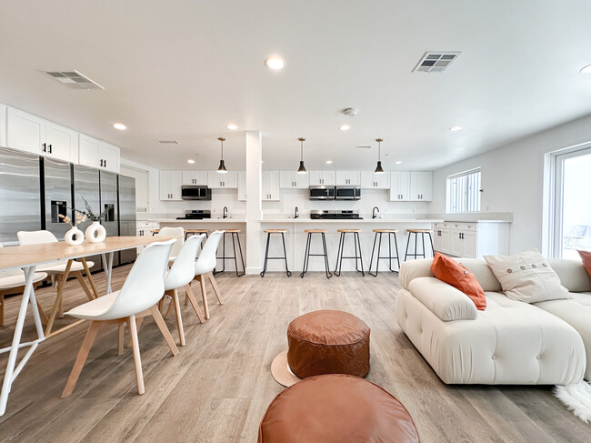 1587 W 35th St, usc, 1587 W 35th St, Los Angeles, CA 90018, USA, Photo:4