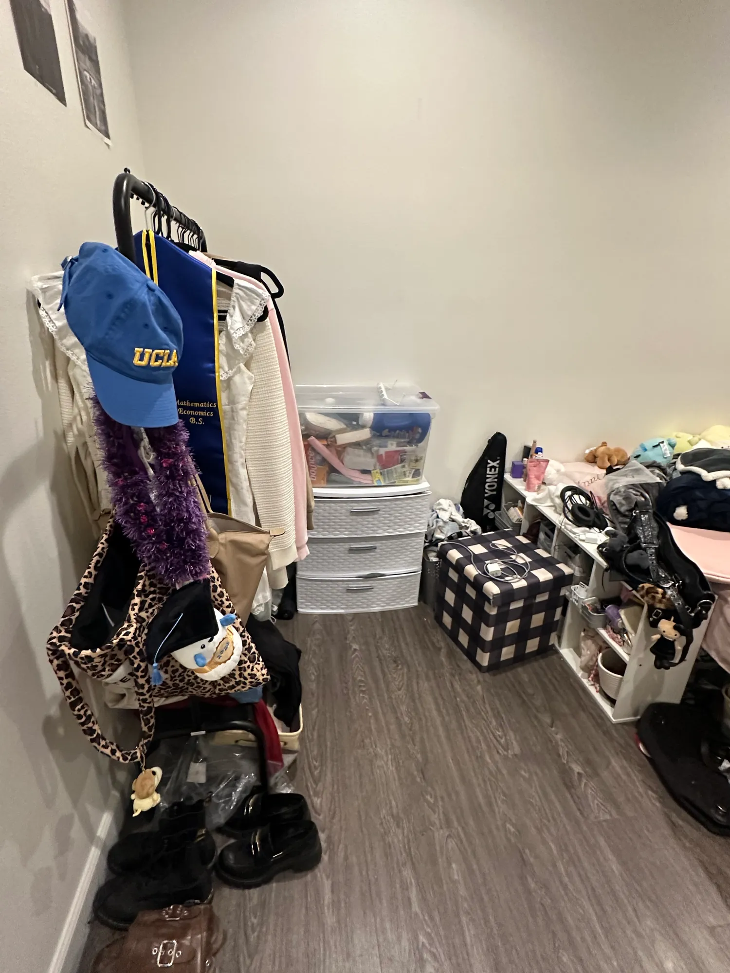 Den on Levering, ucla, 610 Levering Ave, Los Angeles, CA 90024, USA, Photo:2