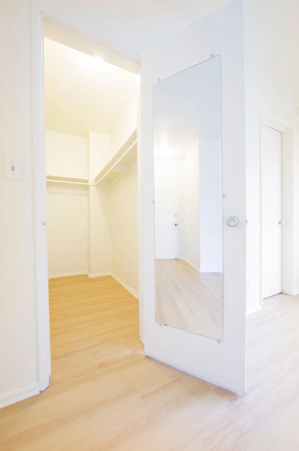 Levering Arms apartment, ucla, 669 Levering Ave, Los Angeles, CA 90024, USA, Photo:2