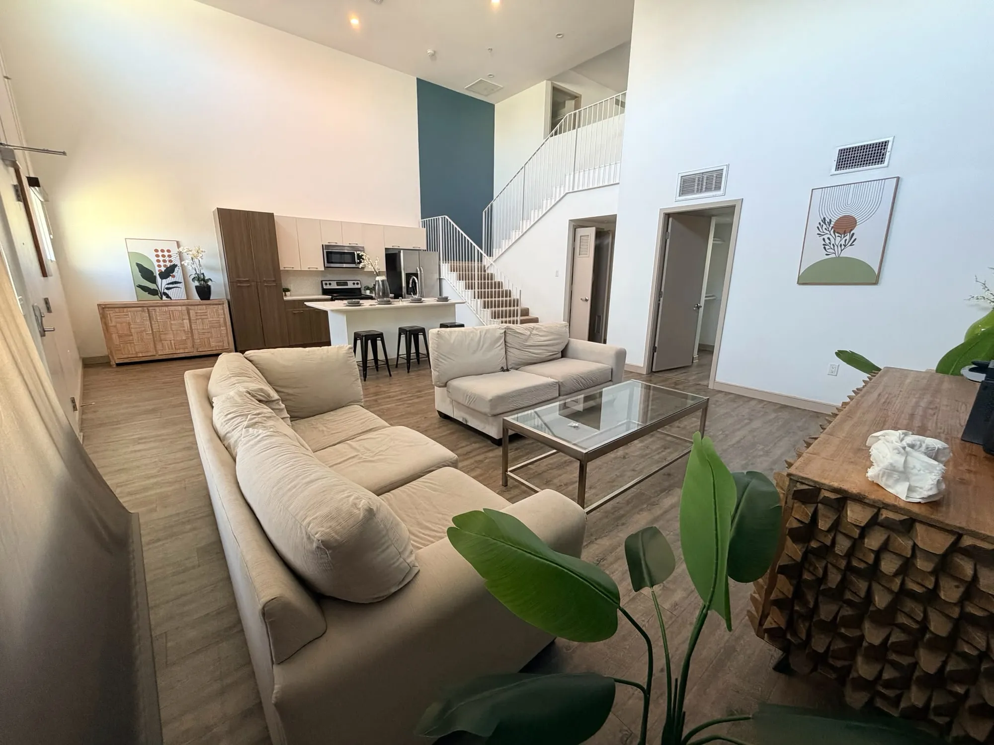 Furnished Shared Double at Village Lofts - Walk to UCLA, ucla, 11024 Strathmore Dr, Los Angeles, CA 90024, USA