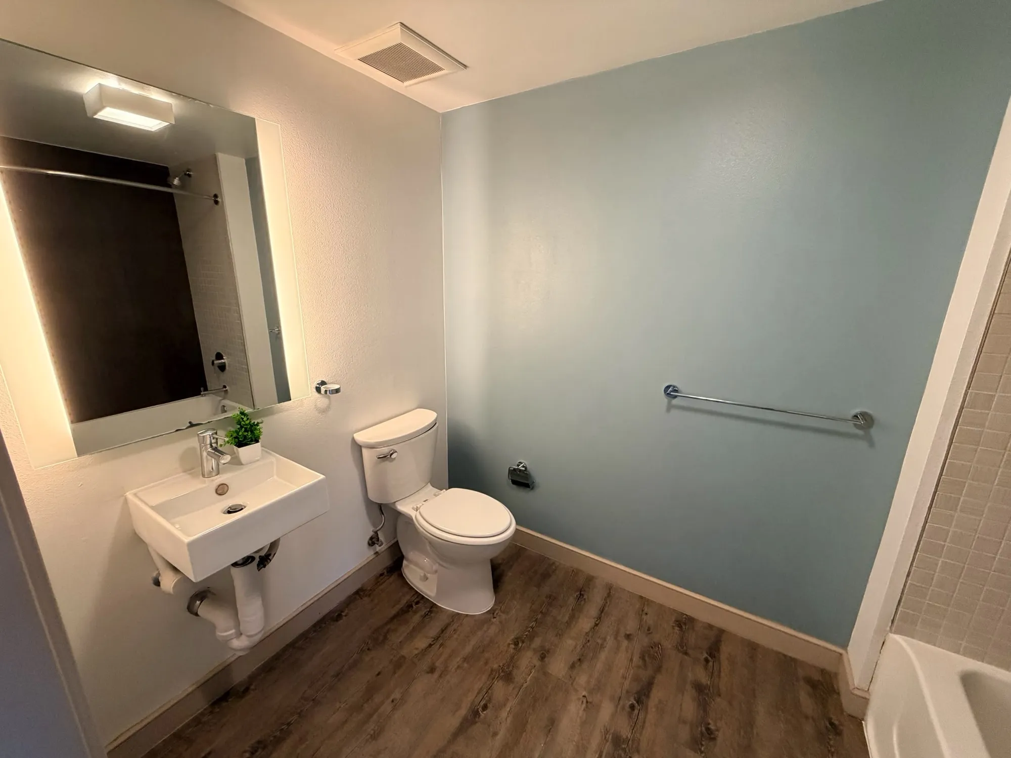 Furnished Shared Double at Village Lofts - Walk to UCLA, UCLA, 11024 Strathmore Dr, Los Angeles, CA 90024, USA, Photo 5