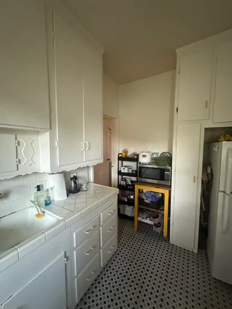 Furnished Single and Double at 471 Landfair, ucla, 471 Landfair Ave, Los Angeles, CA 90024, USA, Photo:3