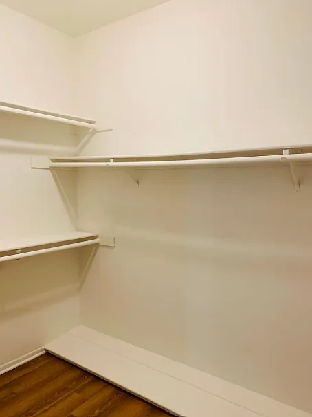 1 Bedroom + 1 Bathroom Available in a 2BD 2BTH in Brentwood/Santa Monica , ucla, 1245 McClellan Dr, Los Angeles, CA 90025, USA, Photo:2