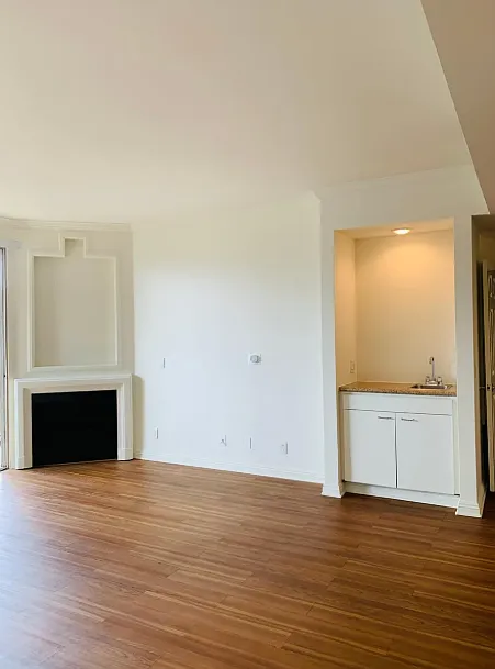 1 Bedroom + 1 Bathroom Available in a 2BD 2BTH in Brentwood/Santa Monica , ucla, 1245 McClellan Dr, Los Angeles, CA 90025, USA, Photo:1