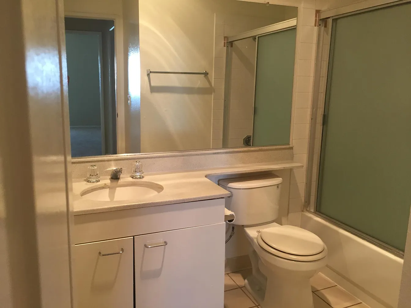 1 Bedroom + 1 Bathroom Available in a 2BD 2BTH in Brentwood/Santa Monica , ucla, 1245 McClellan Dr, Los Angeles, CA 90025, USA, Photo:8