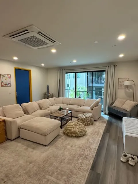 540 Landfair/10923 Strathmore - Unit 202, ucla, 10923 Strathmore Dr, Los Angeles, CA 90024, USA