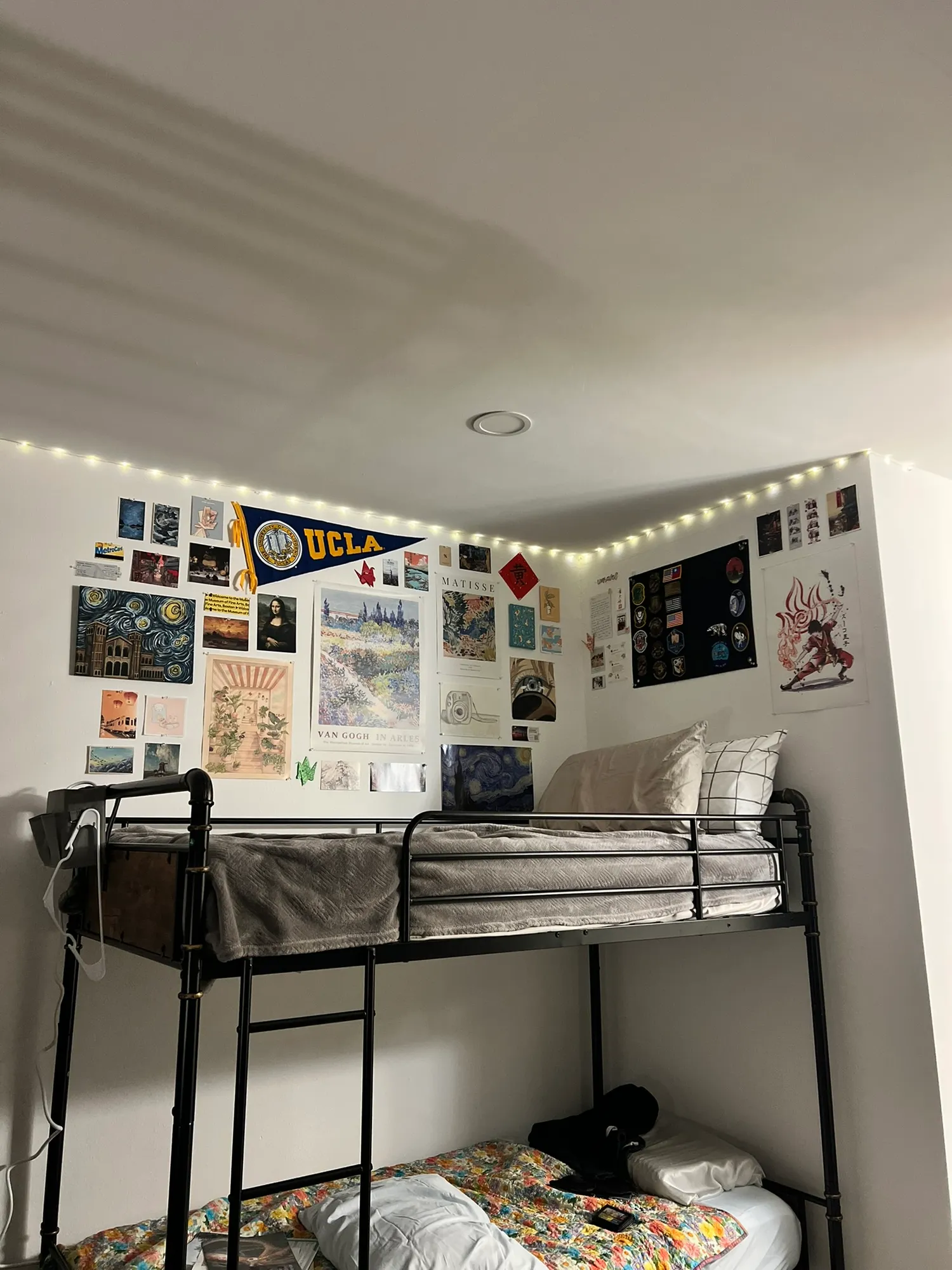 Tiverton Court, ucla, 940 Tiverton Ave, Los Angeles, CA 90024, USA