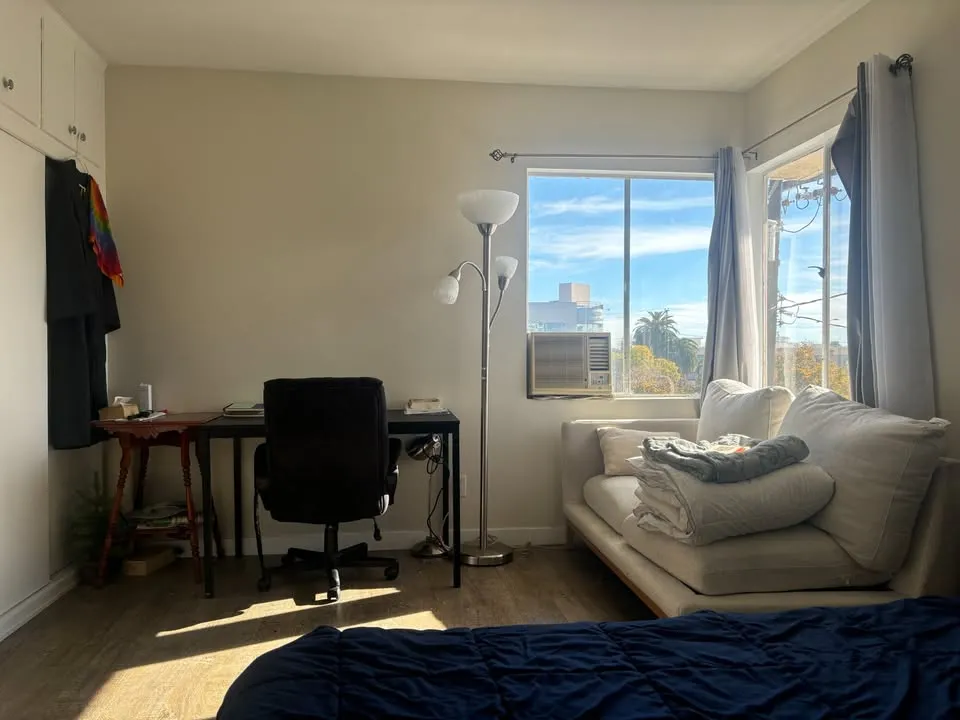 2B/1B Sublease (Entirely to yourself for 1 month!), ucla, 1761 Selby Ave #6, Los Angeles, CA 90024, USA