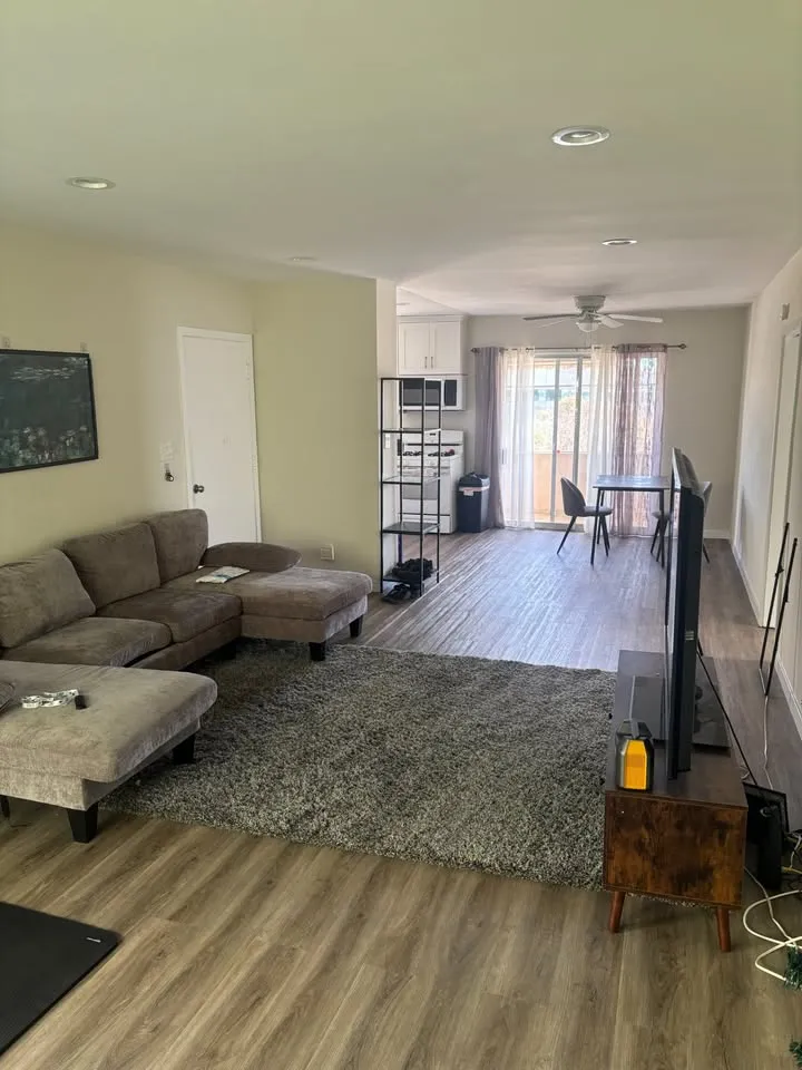 2B/1B Sublease (Entirely to yourself for 1 month!), ucla, 1761 Selby Ave #6, Los Angeles, CA 90024, USA, Photo:3