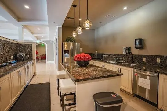 Tusk Villas, usc, 729 W 28th St, Los Angeles, CA 90007, USA, Photo:2