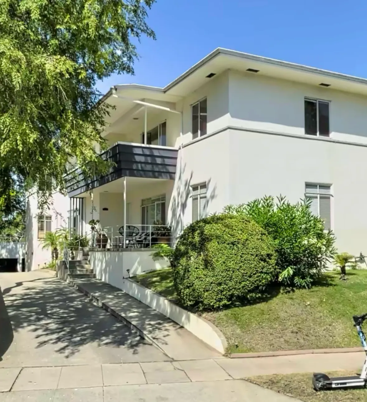 Midvale Manor , ucla, 601 Midvale Ave, Los Angeles, CA 90024, USA