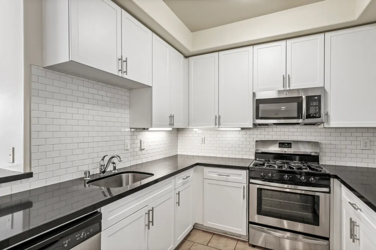 Need Yearlong Roommate for 2 bed 2 bath, ucla, 1845 Butler Ave, Los Angeles, CA 90025, USA, Photo:2