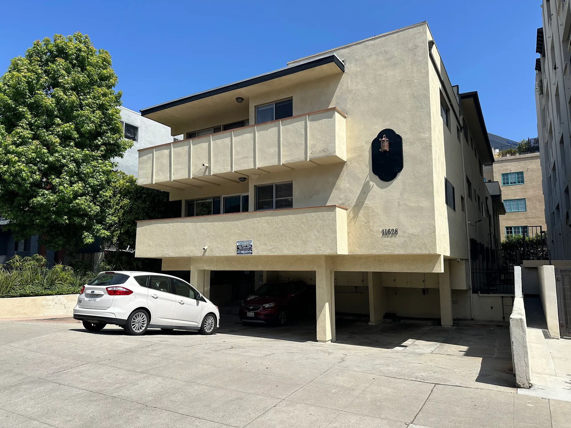 Private Room Summer Sublet 1200/mo (multi-month discounted), ucla, 11628 Mayfield Ave, Los Angeles, CA 90049, USA