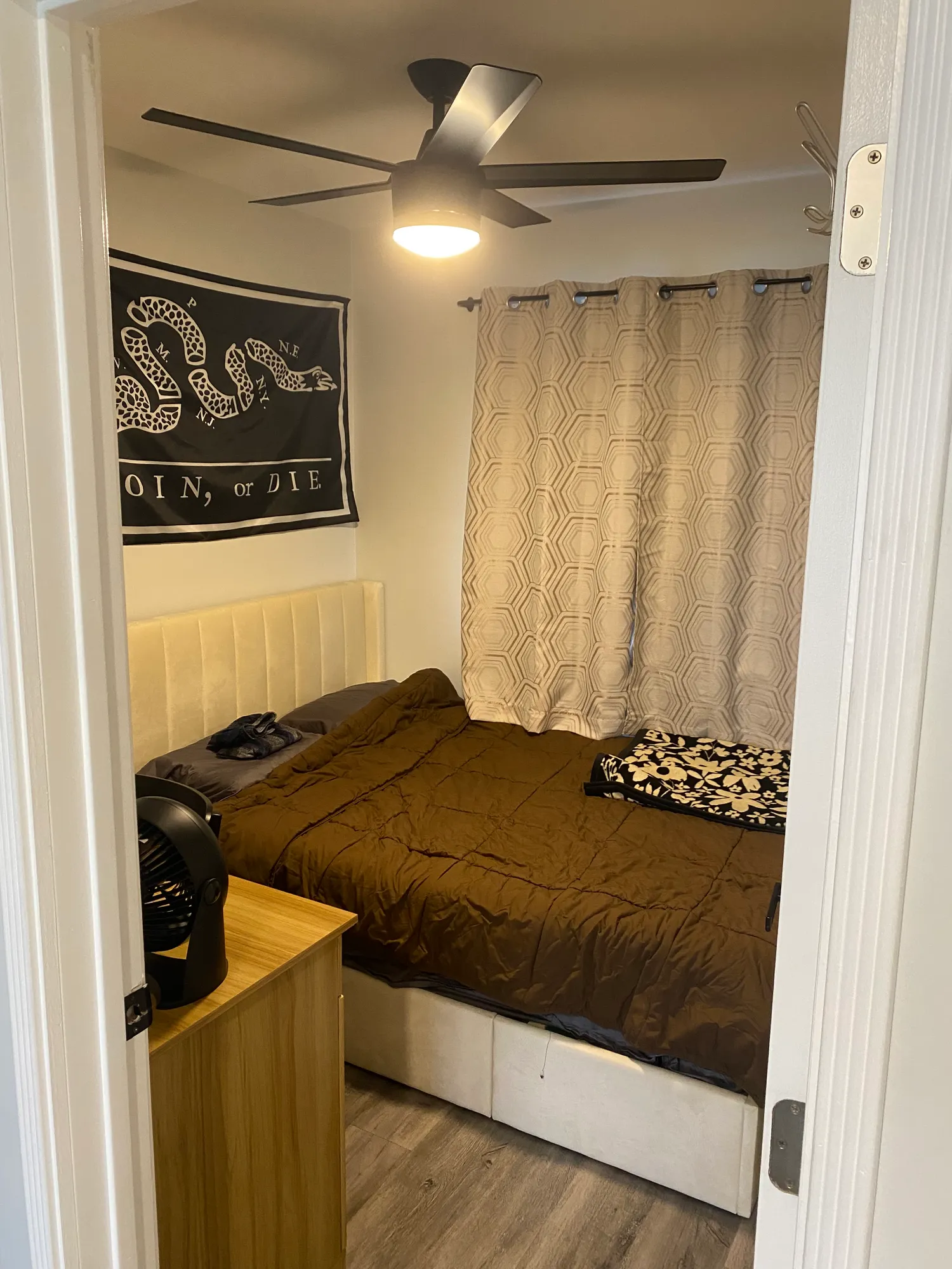 Levering 2 Bed 1 Bath, ucla, 611 Levering Ave, Los Angeles, CA 90024, USA, Photo:1