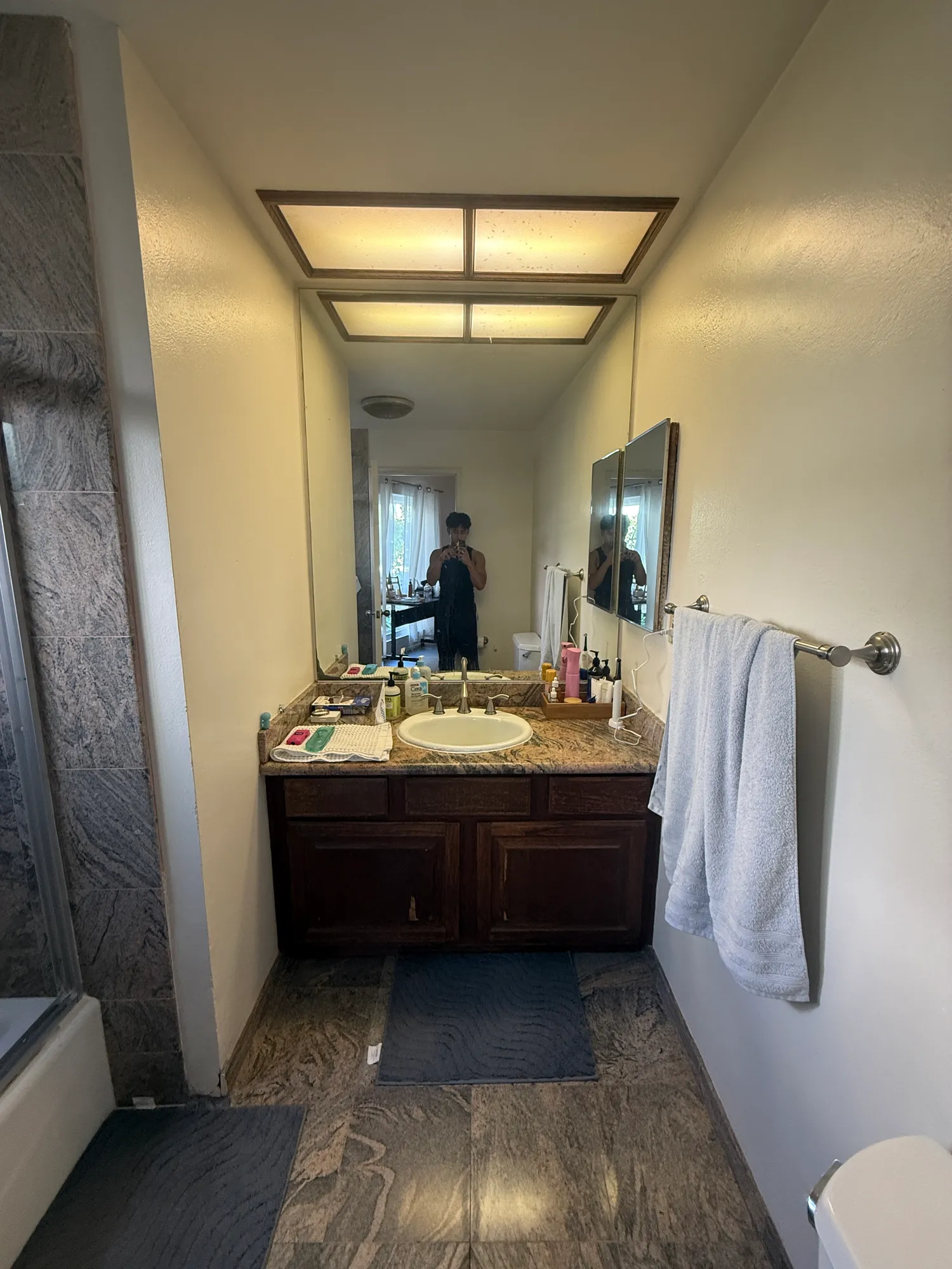 MASTER SINGLE- PrivBath - InUnitLaundry - WalkInCloset -, ucla, 630 Kelton Ave, Los Angeles, CA 90024, USA, Photo:3