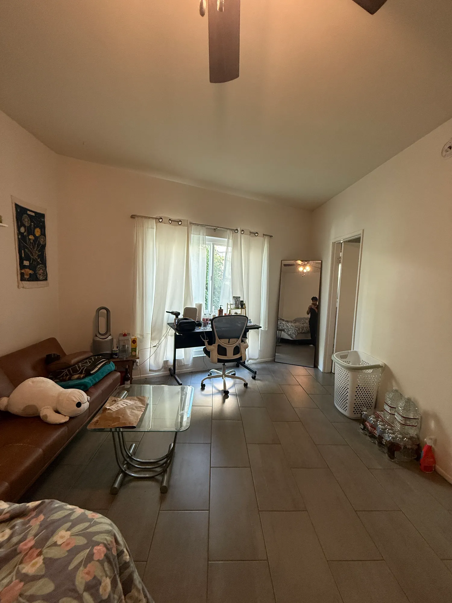 MASTER SINGLE- PrivBath - InUnitLaundry - WalkInCloset -, ucla, 630 Kelton Ave, Los Angeles, CA 90024, USA, Photo:2