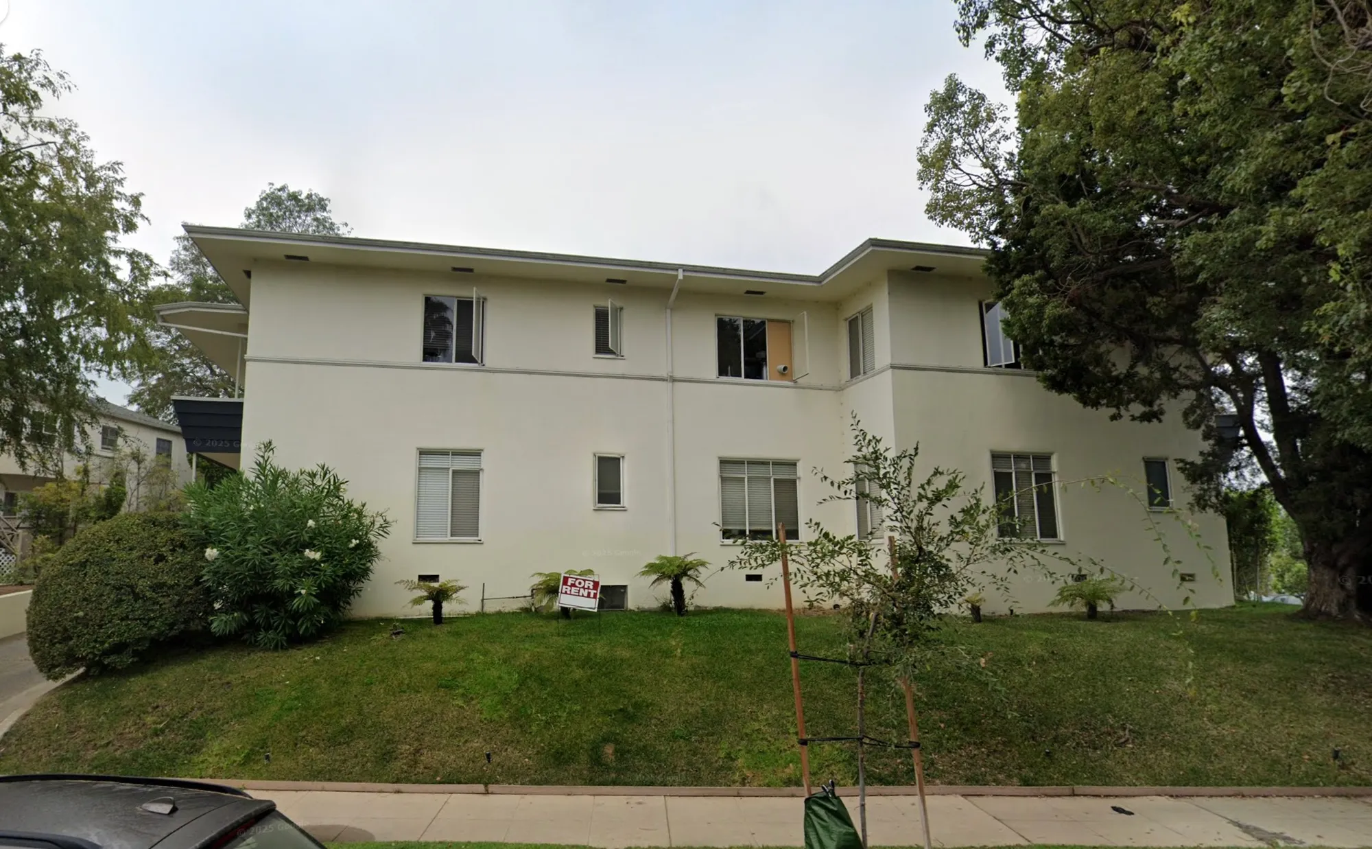 Midvale Manor, ucla, 637 Levering Ave, Los Angeles, CA 90024, USA