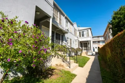 Furnished Private Room in 2BR Apartment Near UCLA — Sept. 5 - Dec. 31, ucla, 410 Veteran Ave #2, Los Angeles, CA 90024, USA, Photo:3