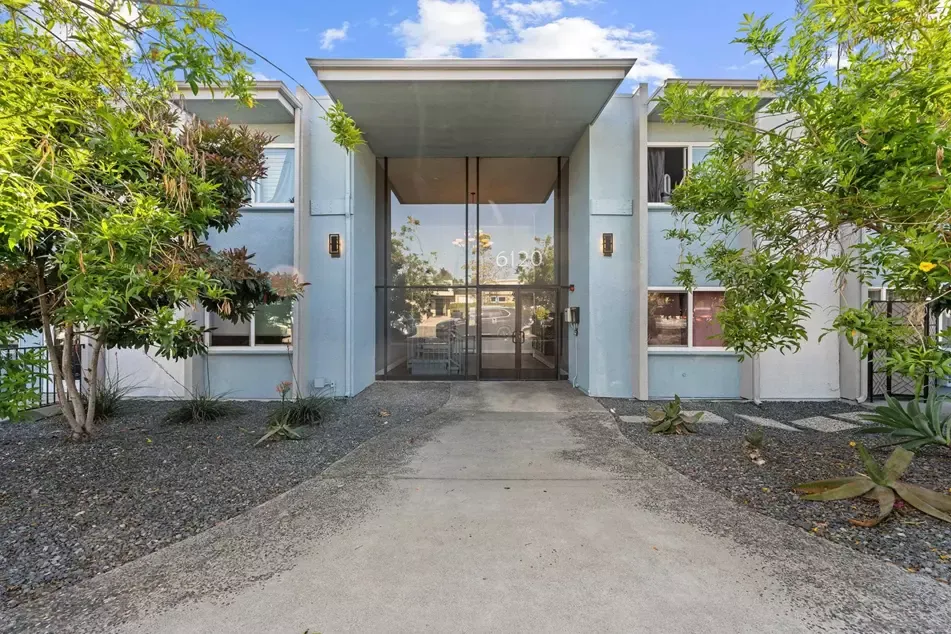 Private 1B/1B near SDSU ($1,300) - FIRST MONTH FREE!, ucsd, 6120 Decena Dr, San Diego, CA 92120, USA