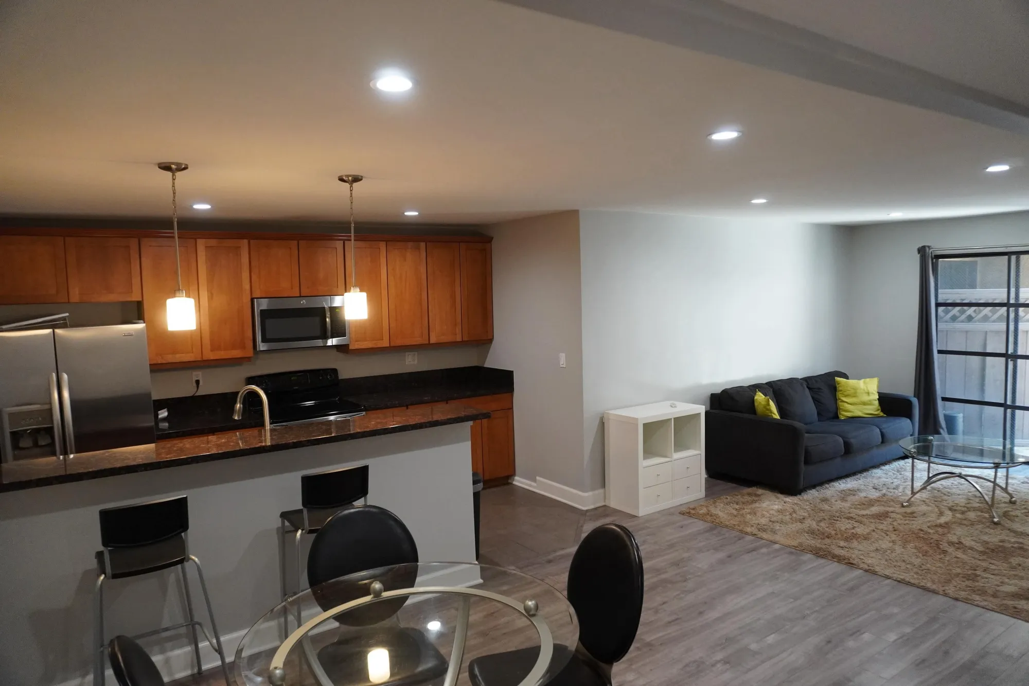 Roebling - FULL PROPERTY LEASE (LOOKING FOR 3 TENANTS), ucla, 10982 Roebling Ave, Los Angeles, CA 90024, USA