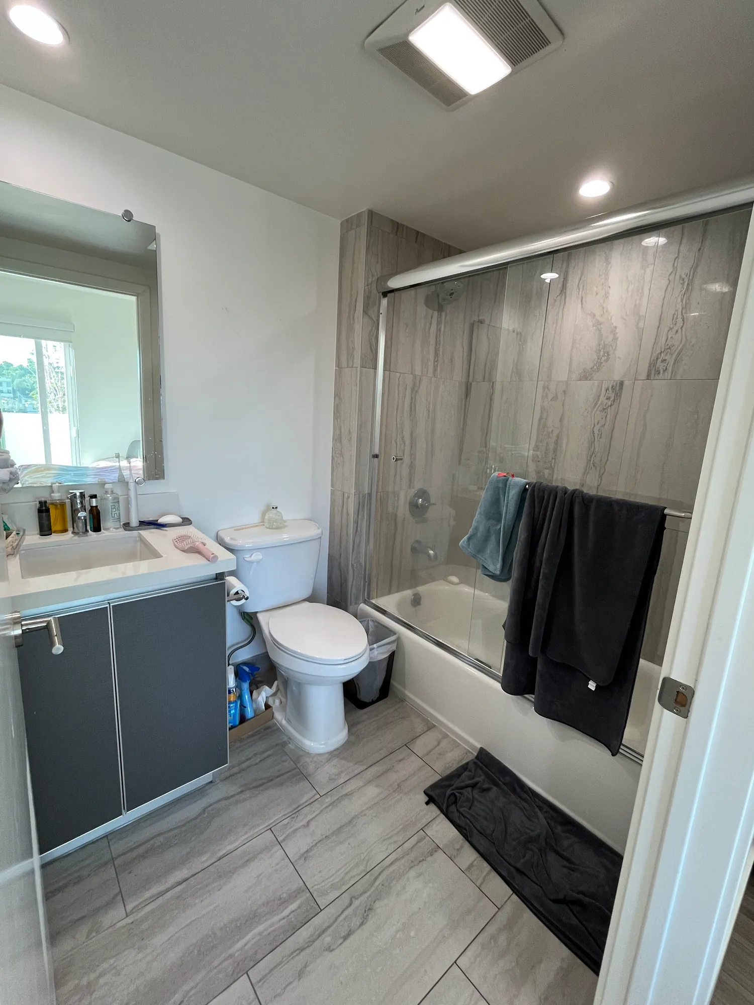 Private Room & Bath near UCLA, ucla, 1450 S Barrington Ave, Los Angeles, CA 90025, USA, Photo:3