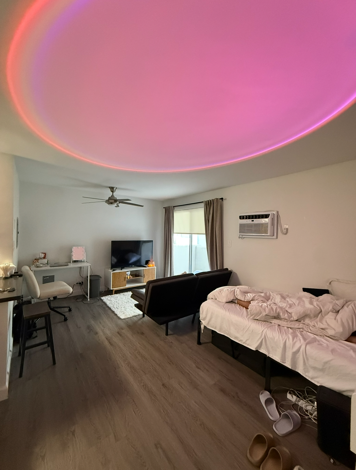 Studio Apartment, ucla, 870 Hilgard Ave, Los Angeles, CA 90024, USA, Photo:1