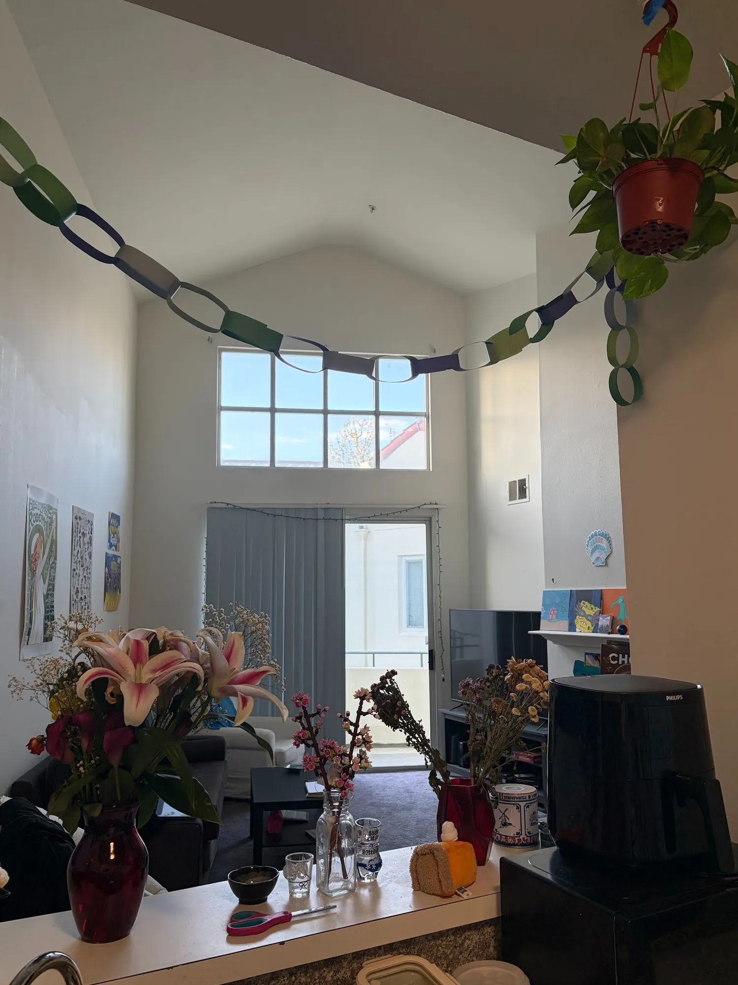 Full Year Sublet Available on Gayley! , ucla, 679 Gayley Ave, Los Angeles, CA 90024, USA