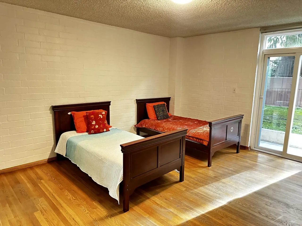 3 bed 2.5 bath on 540 Kelton Ave. , ucla, 540 Kelton Ave APT 102, Los Angeles, CA 90024, USA, Photo:2