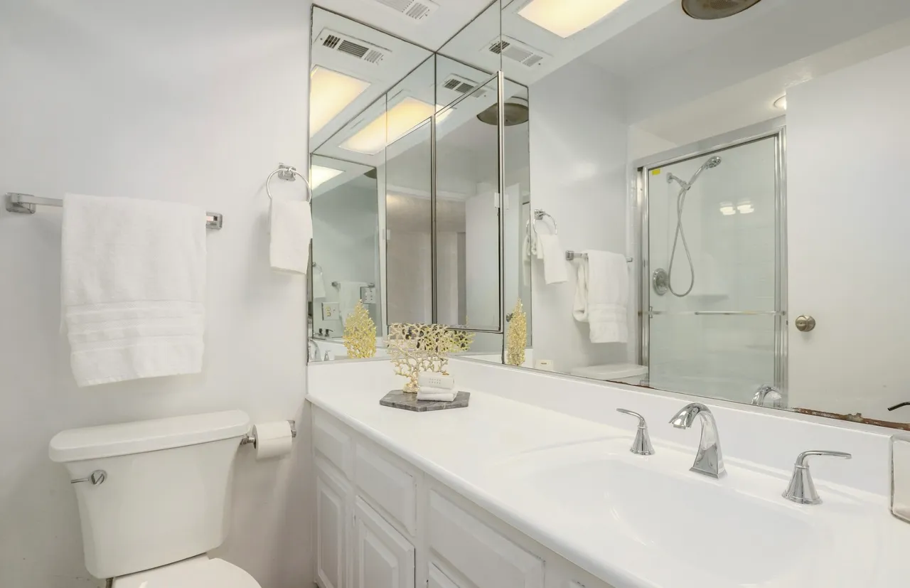 3 bed 2.5 bath on 540 Kelton Ave. , ucla, 540 Kelton Ave APT 102, Los Angeles, CA 90024, USA, Photo:1