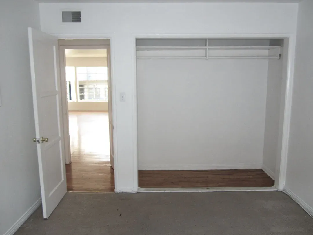 DOUBLE NEAR UCLA - MOVE IN ASAP, ucla, 10973 3/4 Roebling Ave, Los Angeles, CA 90024, USA, Photo:1