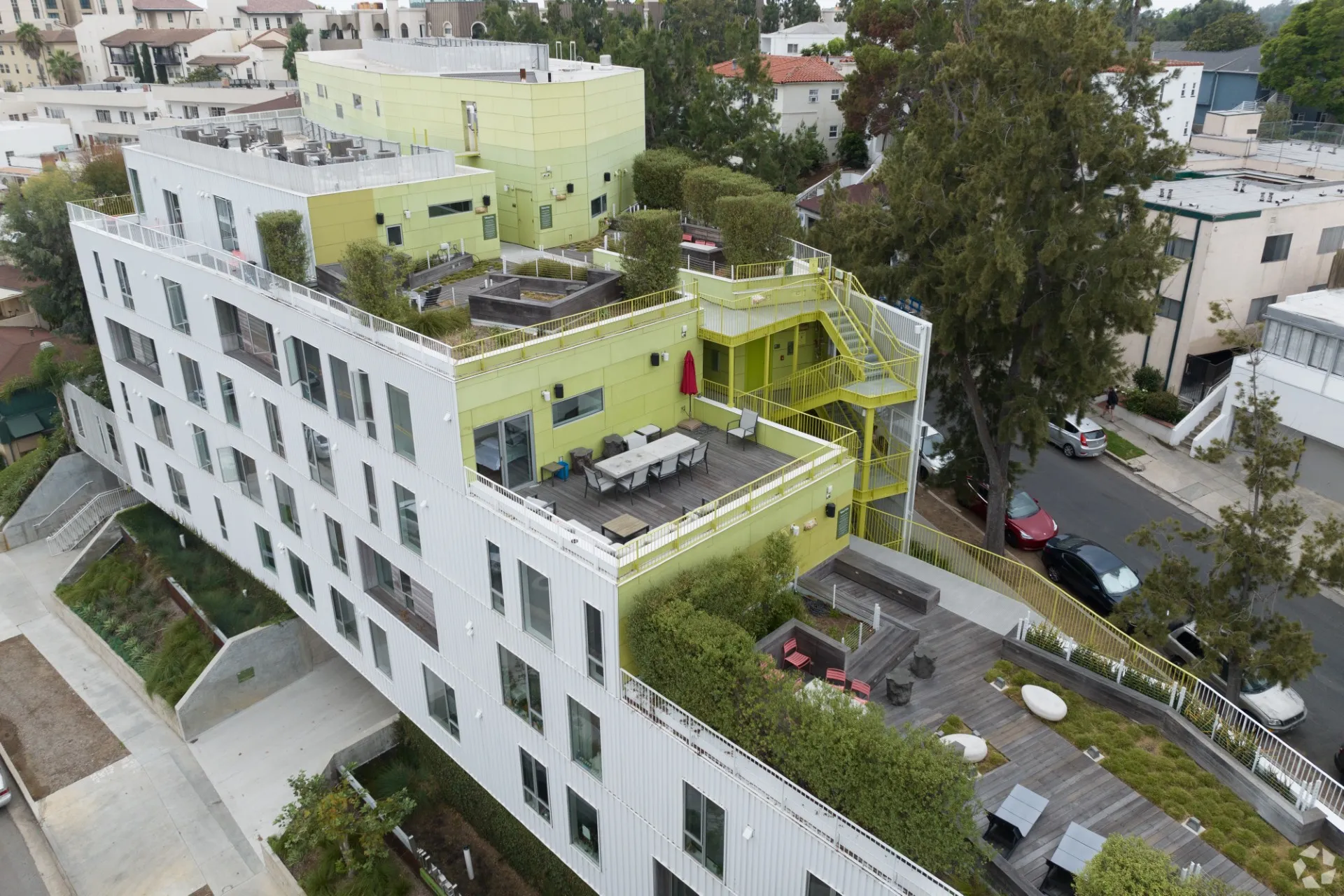 Village Lofts, ucla, 11024 Strathmore Dr, Los Angeles, CA 90024, USA