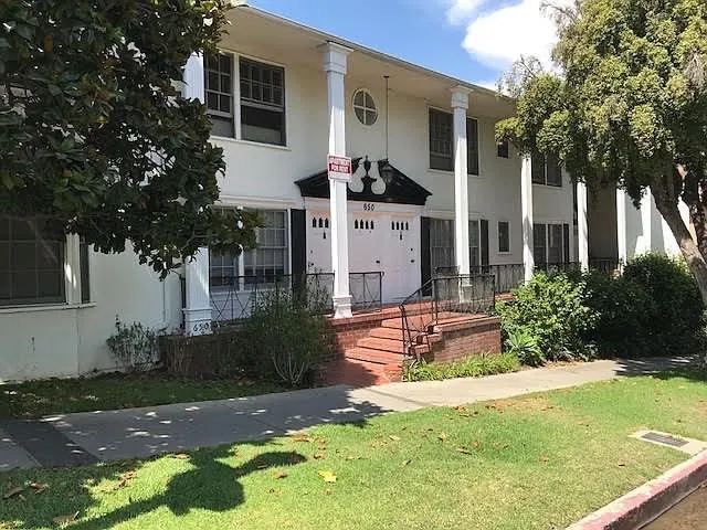 650 Levering Unit 3 PRIVATE ROOM FALL SUBLET, ucla, 650 Levering Ave #3, Los Angeles, CA 90024, USA