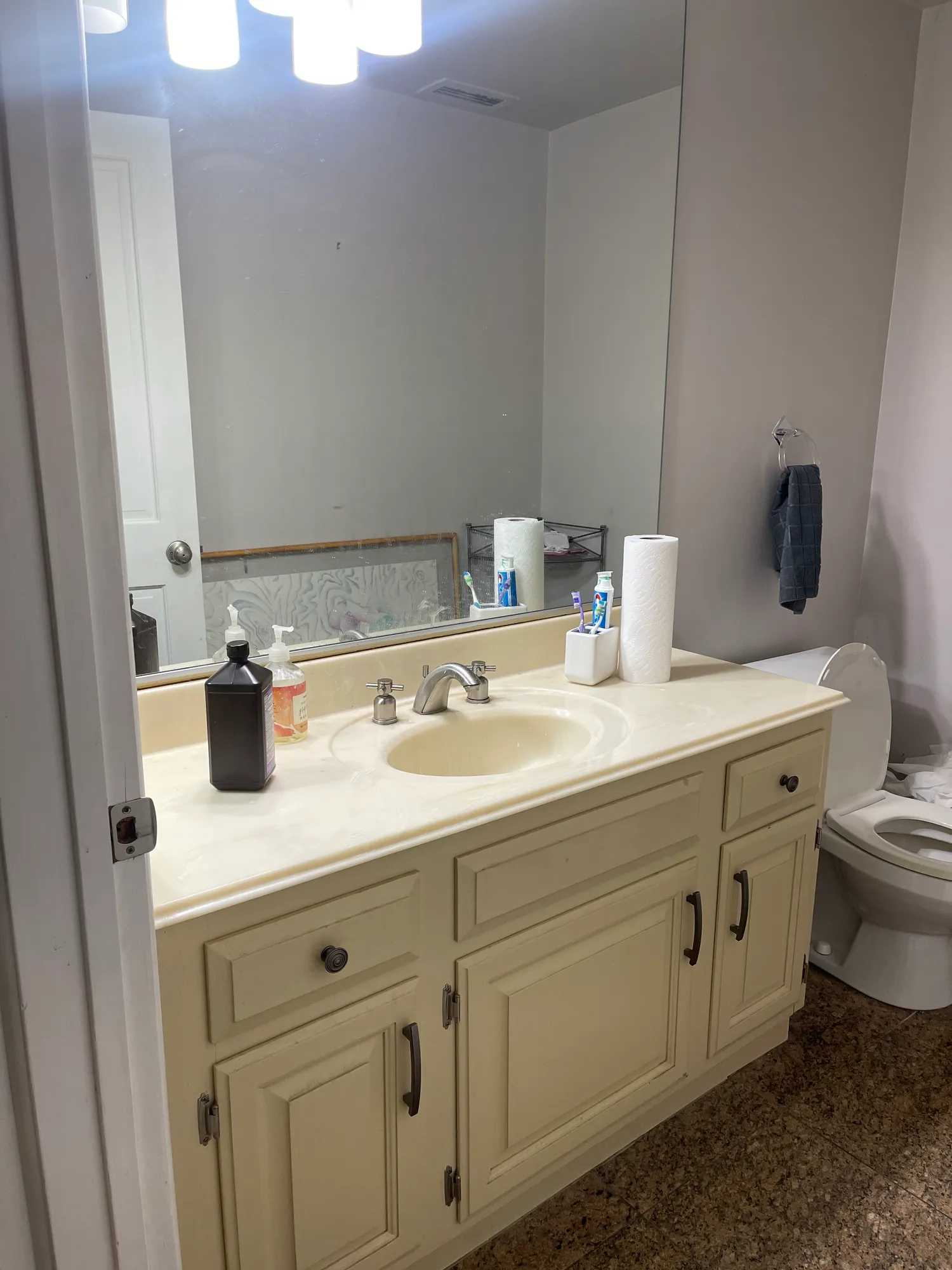 Private Room near UCLA fully furnished large apartment, ucla, 540 Kelton Ave, Los Angeles, CA 90024, USA, Photo:4